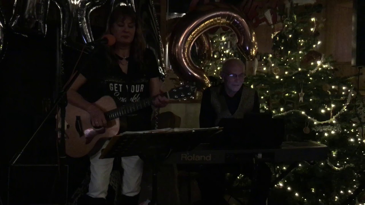 HOUND DOG Lynn Bradbury & Lee Haddock