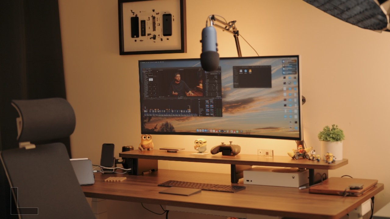 My Work/Play/Studio Desk Setup Tour 2024 Powered by My M1 Pro MacBook and Xbox Series S