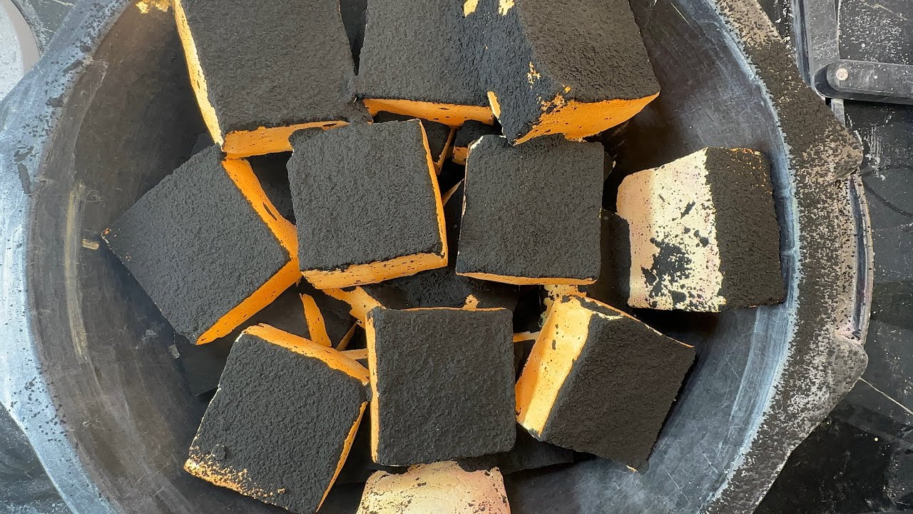 Orange Blocks Reforms toped Black Charcoal