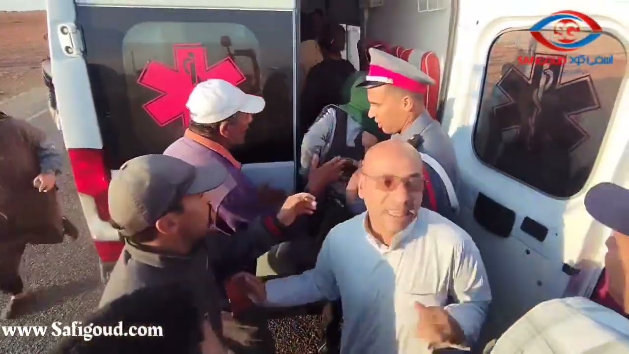 حالة هستيرية لعائلات تلاميذ حادثة النقل المدرسي  باجنان بيه يوم السبت الماضي ...