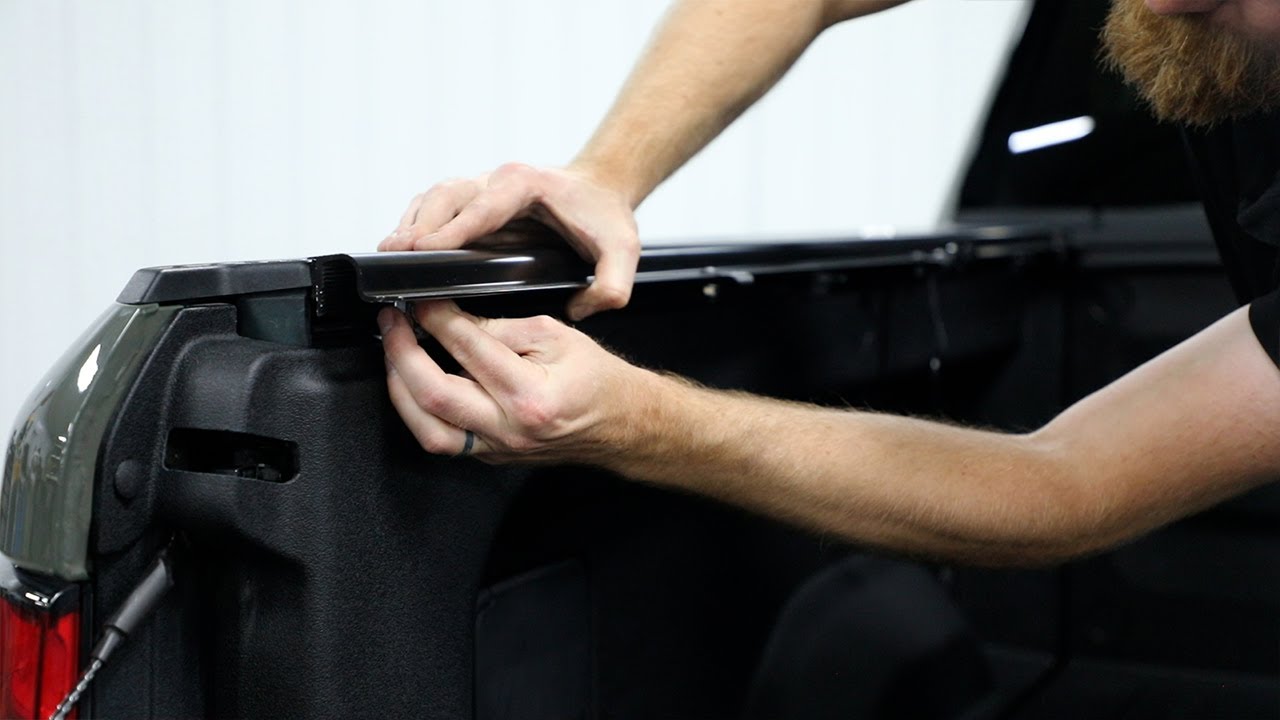 2022-ON Rivian R1T &ndash; LOMAX&reg; Folding Hard Cover Install Video
