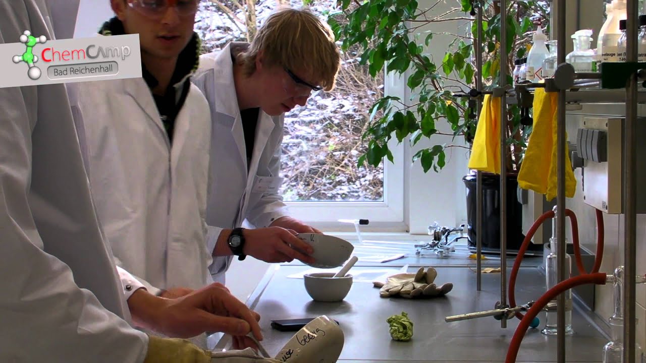 Exkursion des ChemCamp zur AlzChem, Trostberg