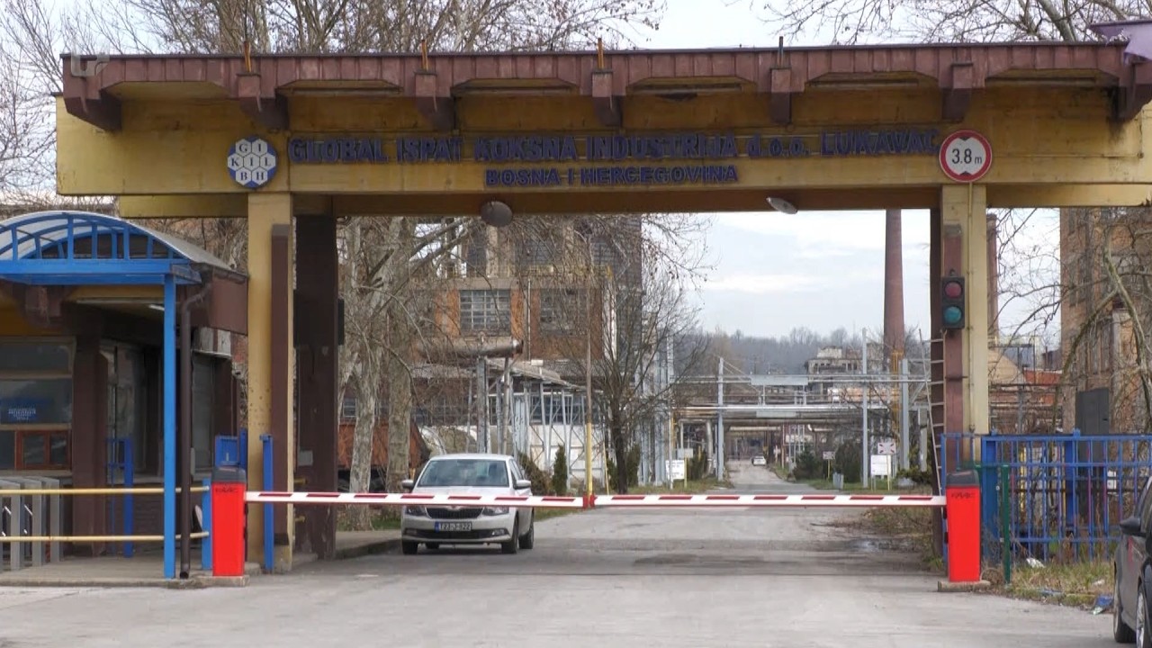 Ugašene posljednje baklje na Koksari: Simbol Lukavca otišao u historiju