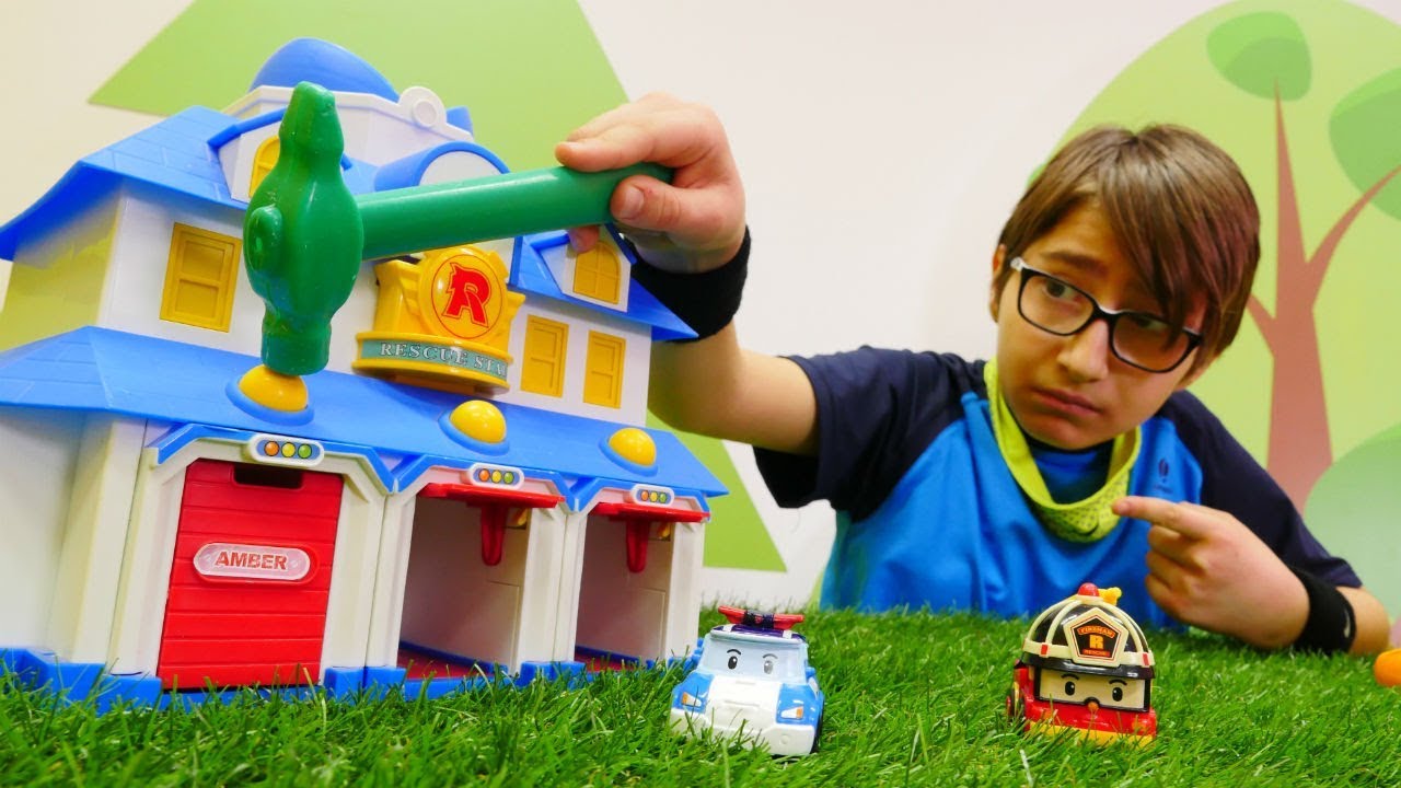 Robocar Poli. Kilitli kalan Amber'in kurtarma operasyonu