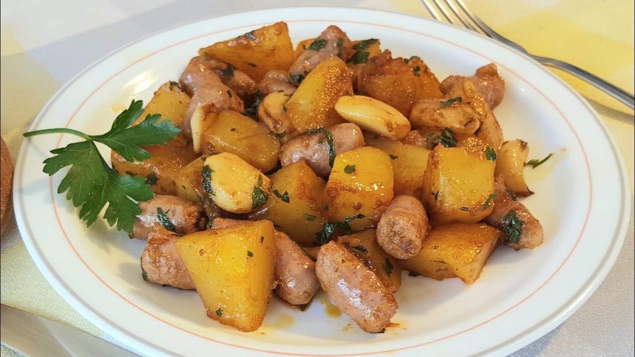 Fácil receta de Papas camperas con salchichas || cocina con rock