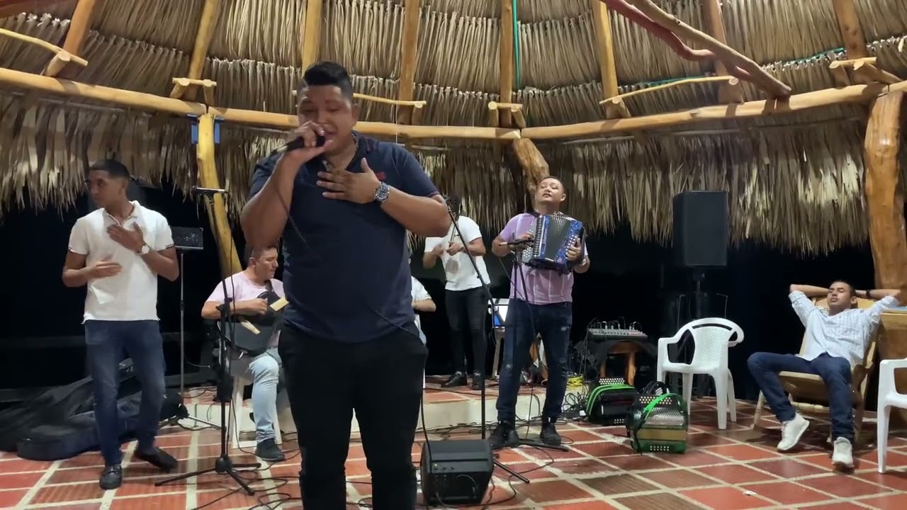 &ldquo;Cuando decidas&rdquo; Jorge Adel & Carlos Olivera en parranda, autor: Rafael Manjarrez