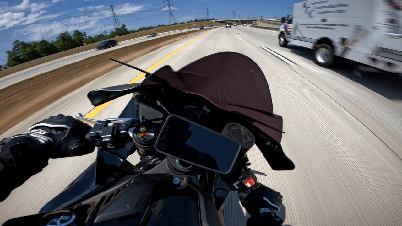Yamaha R1 RIPPING Streets of NEW City!!