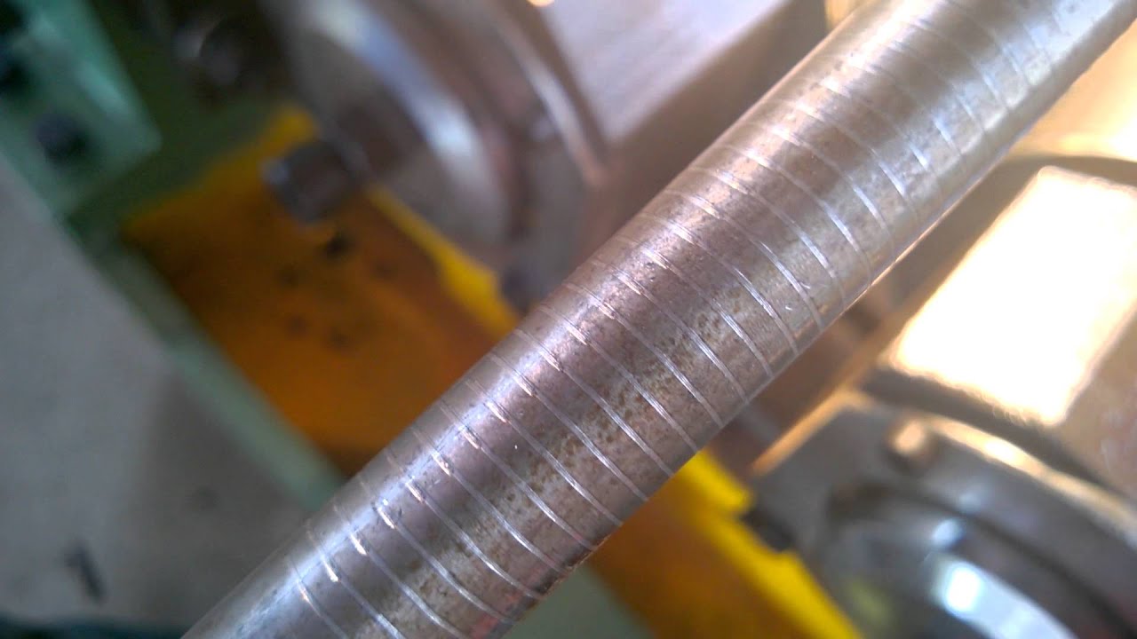 Thread rolling machine