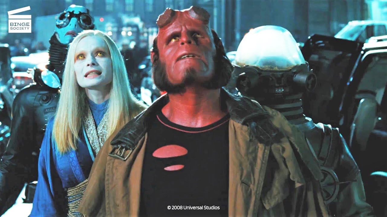 Hellboy II: The Golden Army: Hellboy kills the forest god HD CLIP