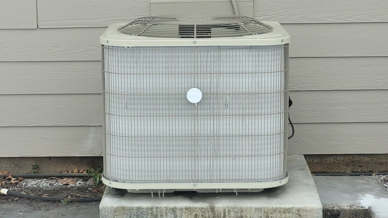2017 4 ton Payne PH14 Heat Pump - Full Defrost Cycle (Steam Show)
