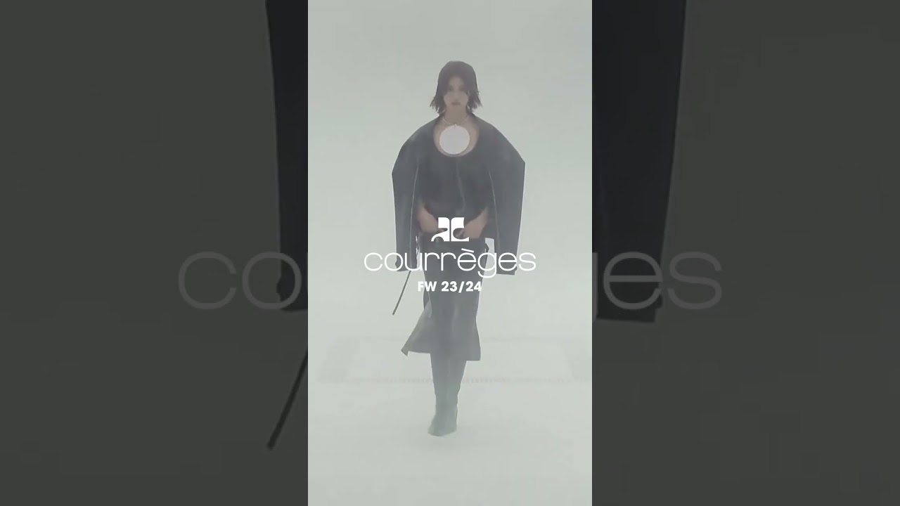 #justinaageitos for @courreges FW23/24 Fashion Show✨