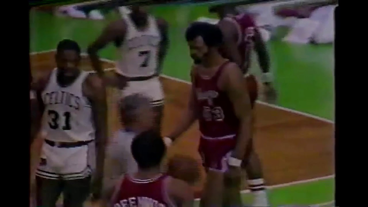 Artis Gilmore vs Celtics 1981 Game 1