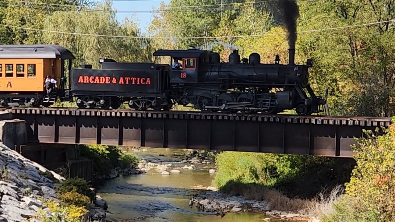 Fall foliage and steam on the Arcade & Attica!