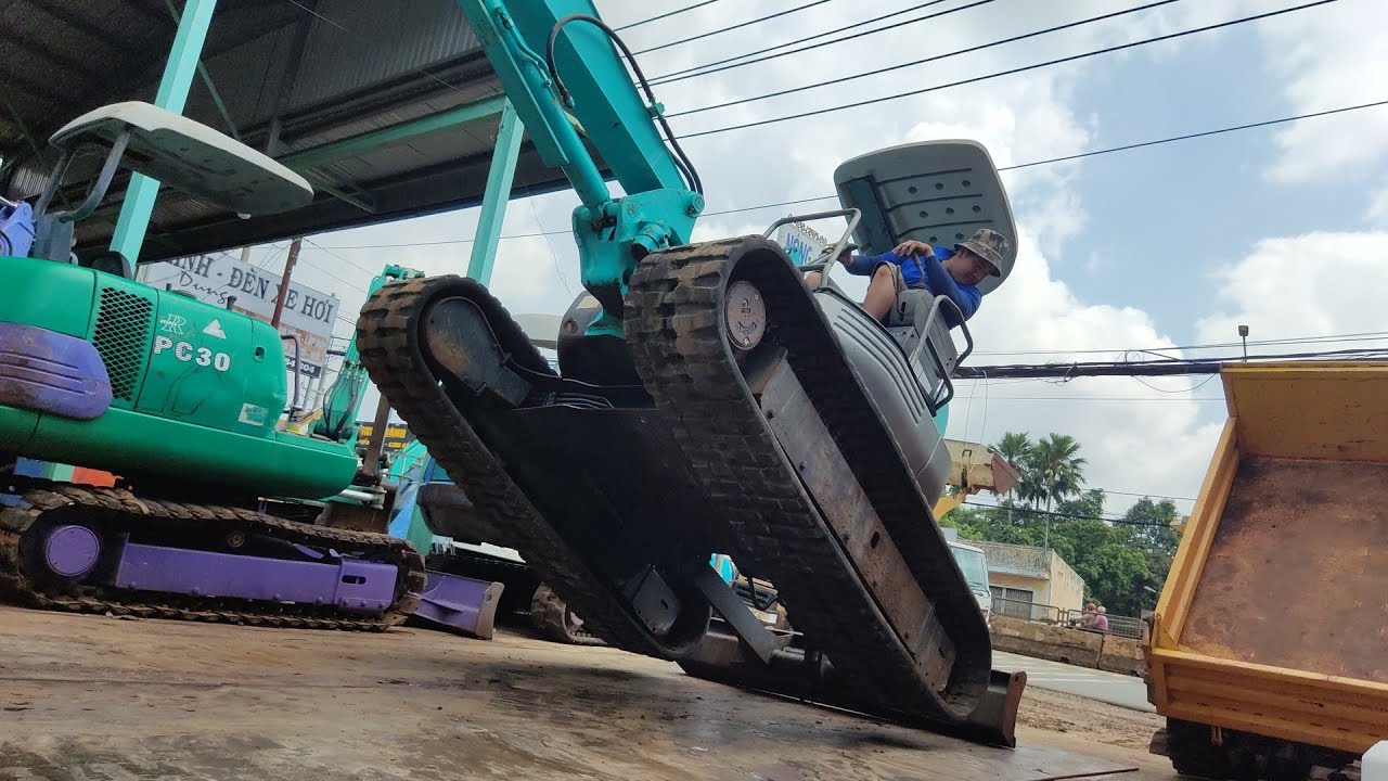 Máy đào kobelco SK 045 nội địa Nhật mới 90% zin từ a đến z, giá ?00.10 triệu gọi 0844085555.