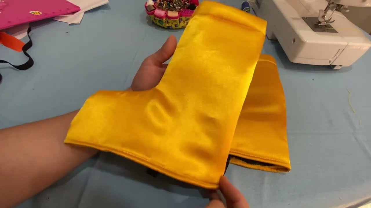 Como hacer las botas de Beli y Beto //Cubrebotas👢de disfraz muy fácil de hacer!