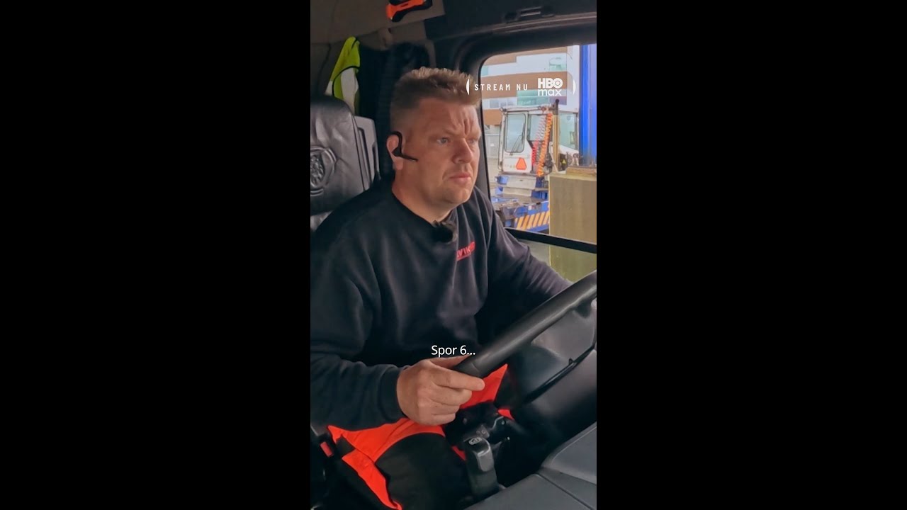 Bak ind p&aring; en f&aelig;rge med en bj&aelig;rgningsvogn? 😰