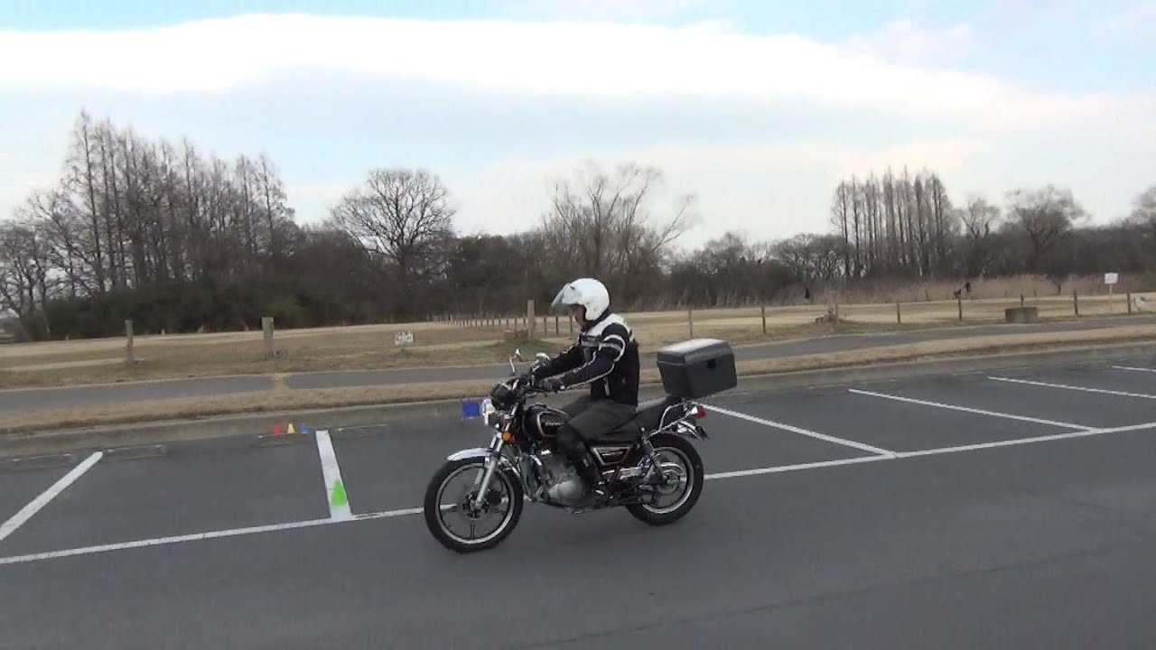 スズキ GN125 2F :時速40キロからのブレーキングの結果は、フロントとリヤでこんなに差があるものなのか