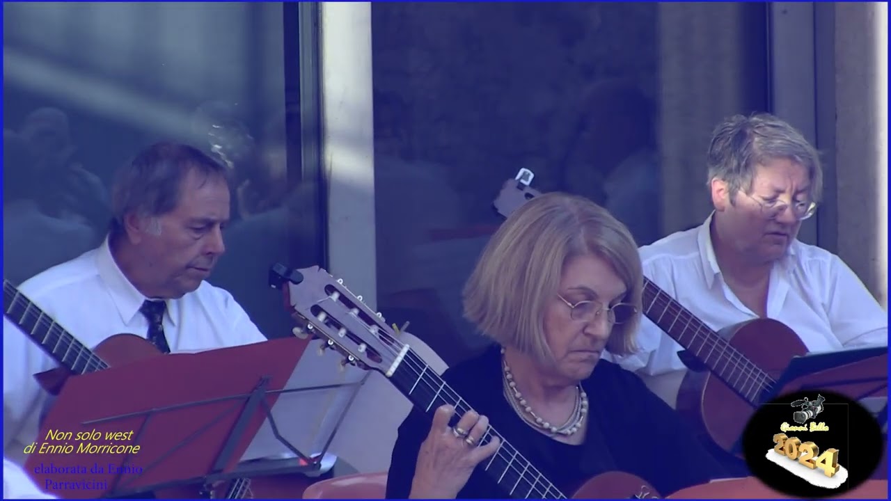In concerto l'orchestra di chitarre classiche : 