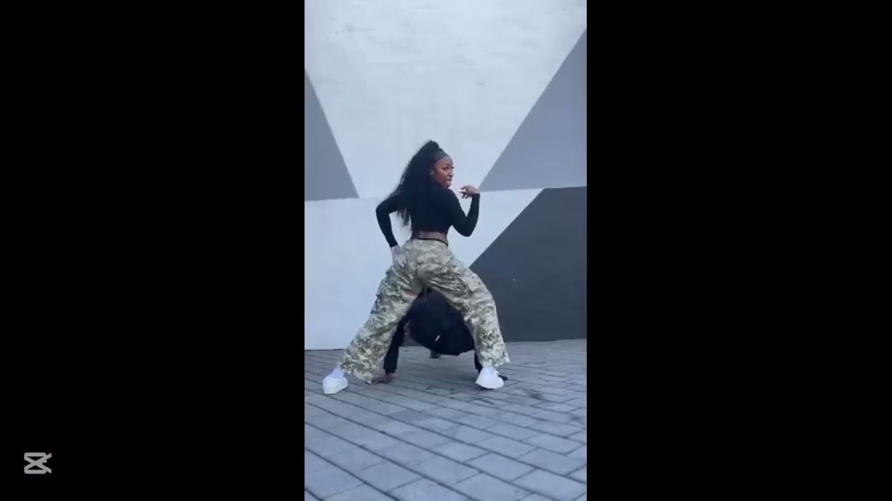 Amapiano vibes #amapiano #vibes #dance #dancechallenge #ouzbaby #mood 