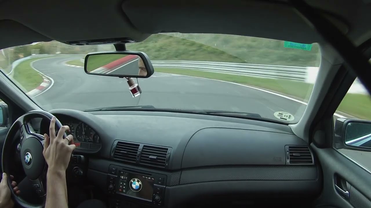 R5 GT Turbo & BMW 325I e46 at the Nordschleife