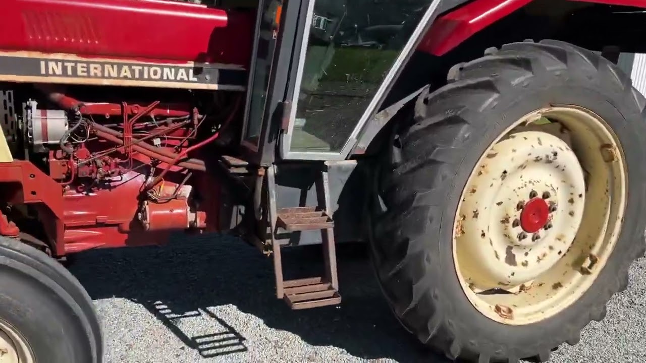 K&oslash;b International 584 traktor p&aring; Klaravik.dk