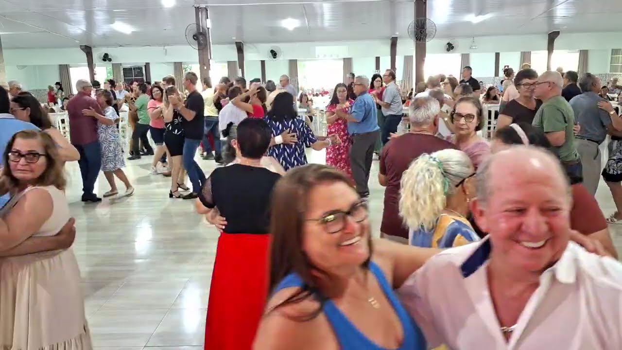 grande matine nos idosos da cidade Sul em Dois Vizinhos Paraná(com marcos e margarida)