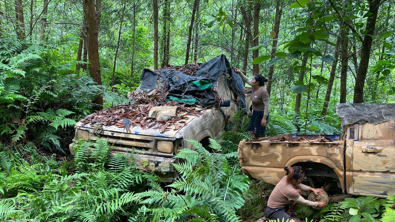 Challenge the girl to restore the 4x4 pickup truck abandoned in the forest by its previous owner