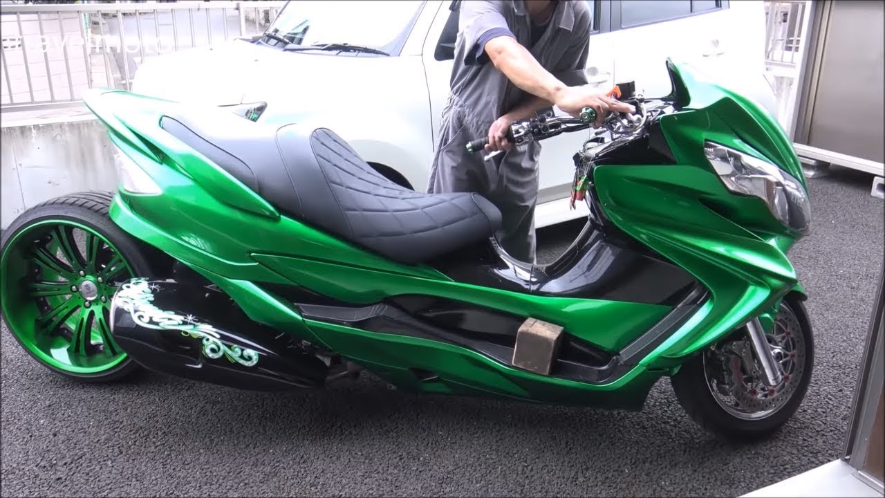 The Low Riders custom scooters shop - MUST SEE.!!!