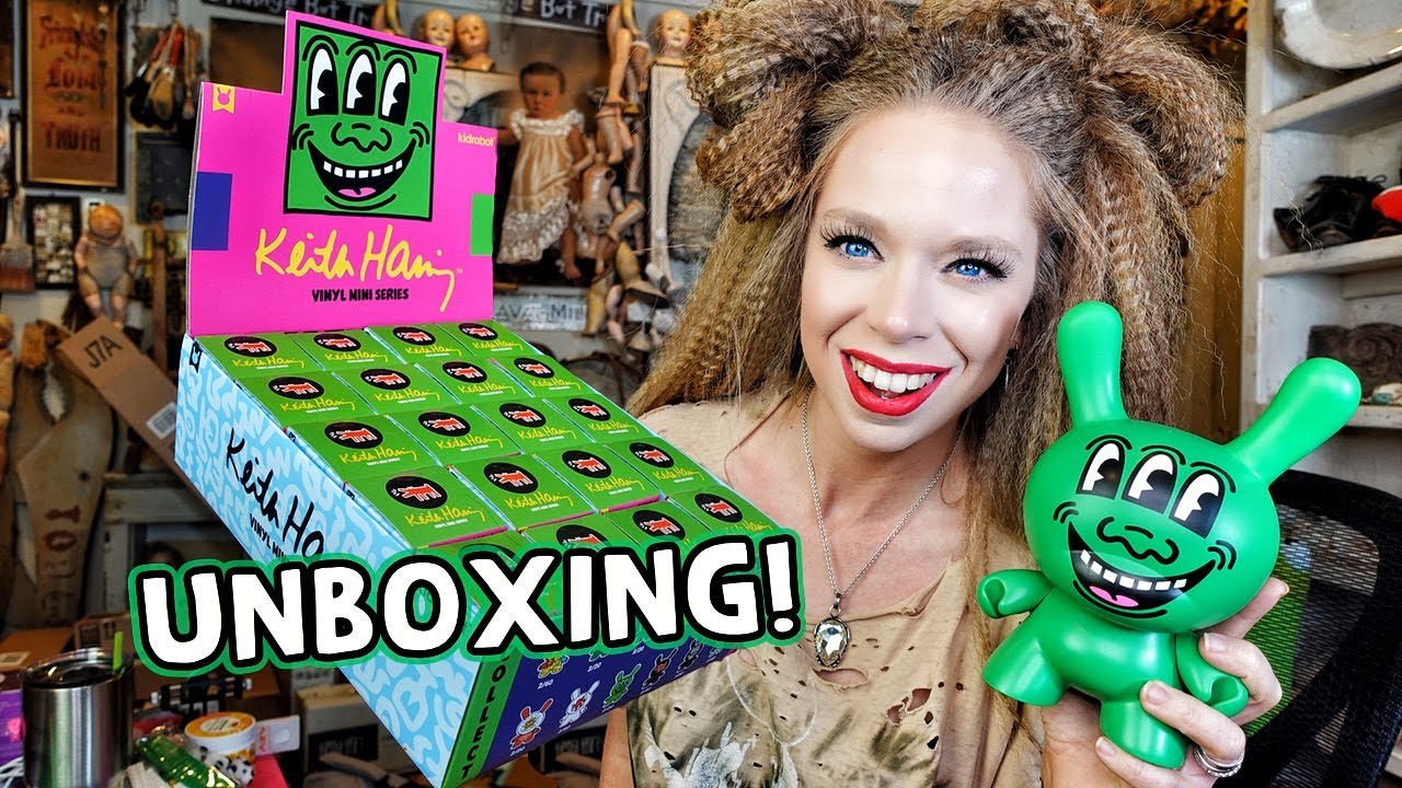 Unboxing Rare Art Bunnies! - Keith Haring Dunnies!