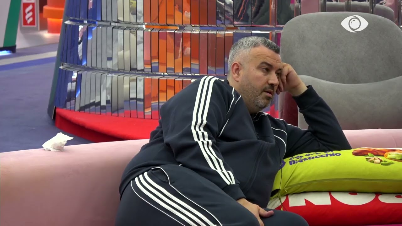 Nis sfida, Rogerti duhet t&euml; gjej&euml; filmat - Big Brother Albania VIP 5