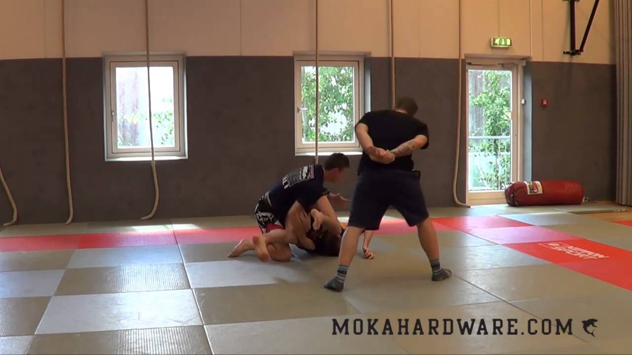 DGL 2 Runde S 2014 Christian M&oslash;ller Lyngby BJJ vs Jakob Kaae Haussmann CheckMat/Butchers Lab