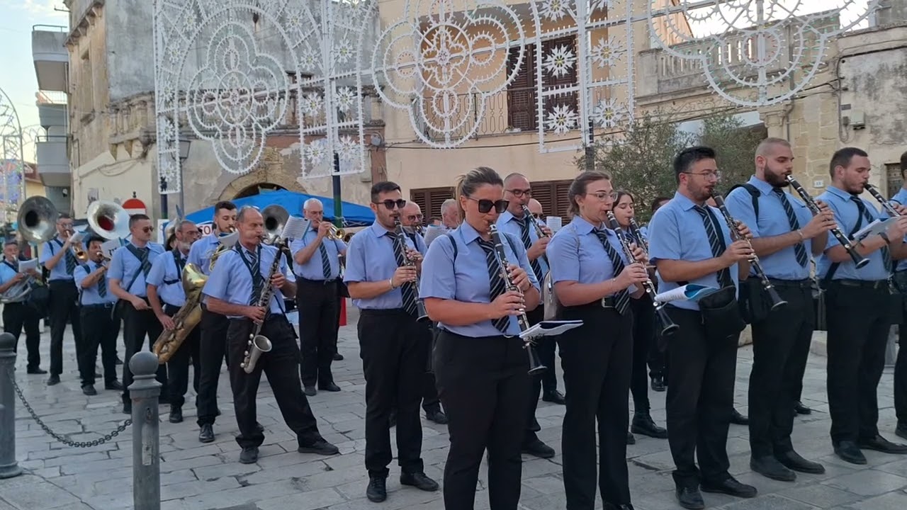 Entrata in piazza della Banda città di Castellana Grotte, Festa Patronale di Strudà 2024.