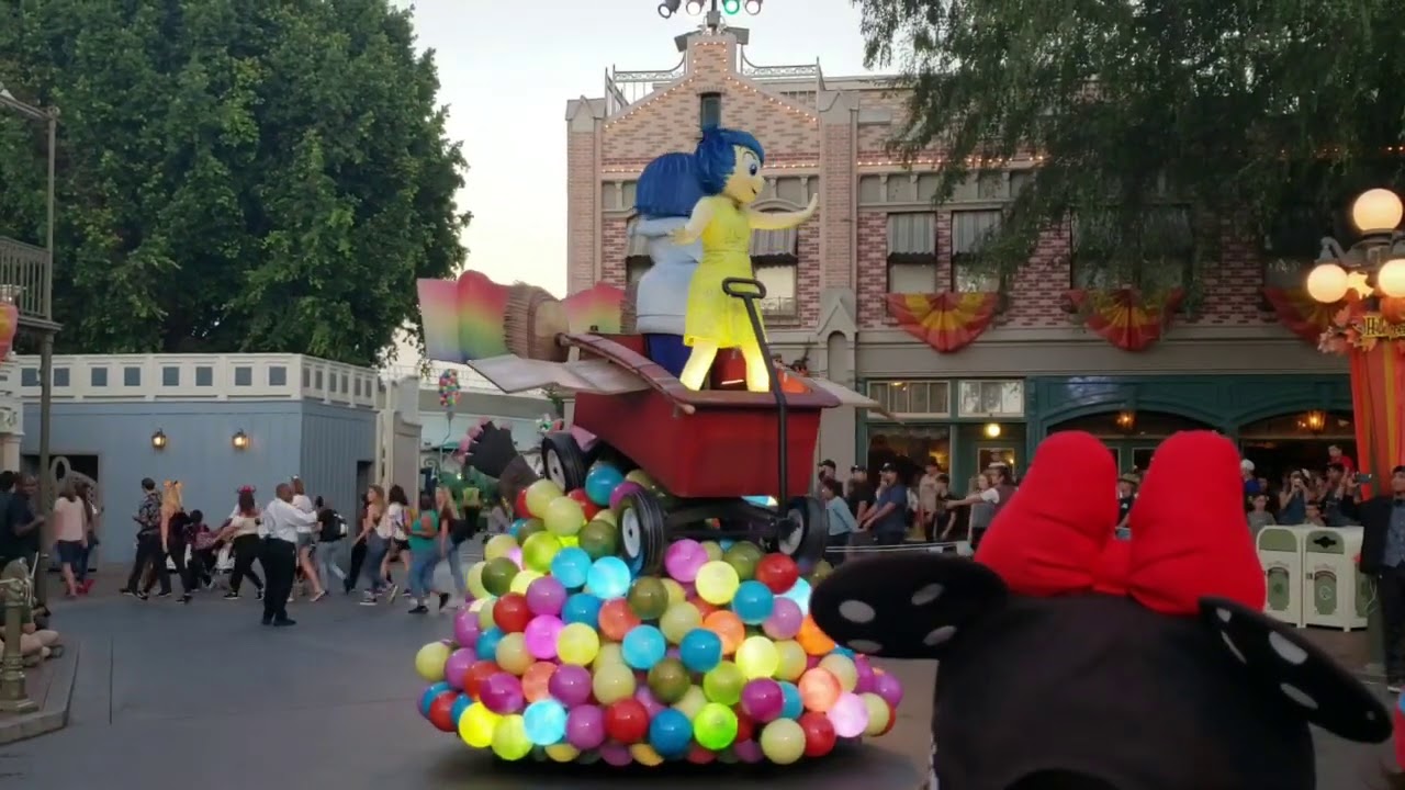Disney Pixar Parade 2018 October