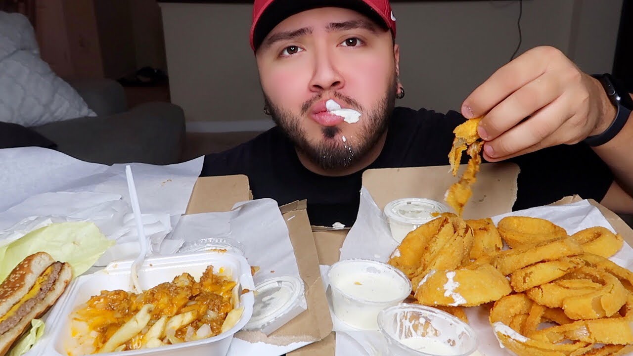 Onion Rings, Chili Cheese Fries Cheeseburger MUKBANG