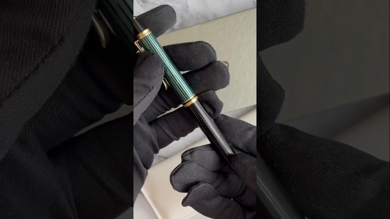 Unboxing: PELIKAN Souveran 400 (K400) Black-Green Retractable Ballpoint.
