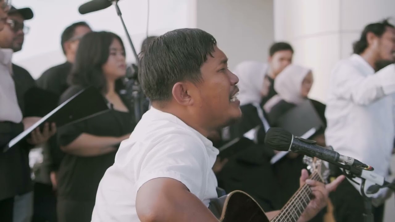 Natinson X TemuPadu - Sepertiga Malam ( live Sewindu seremony )