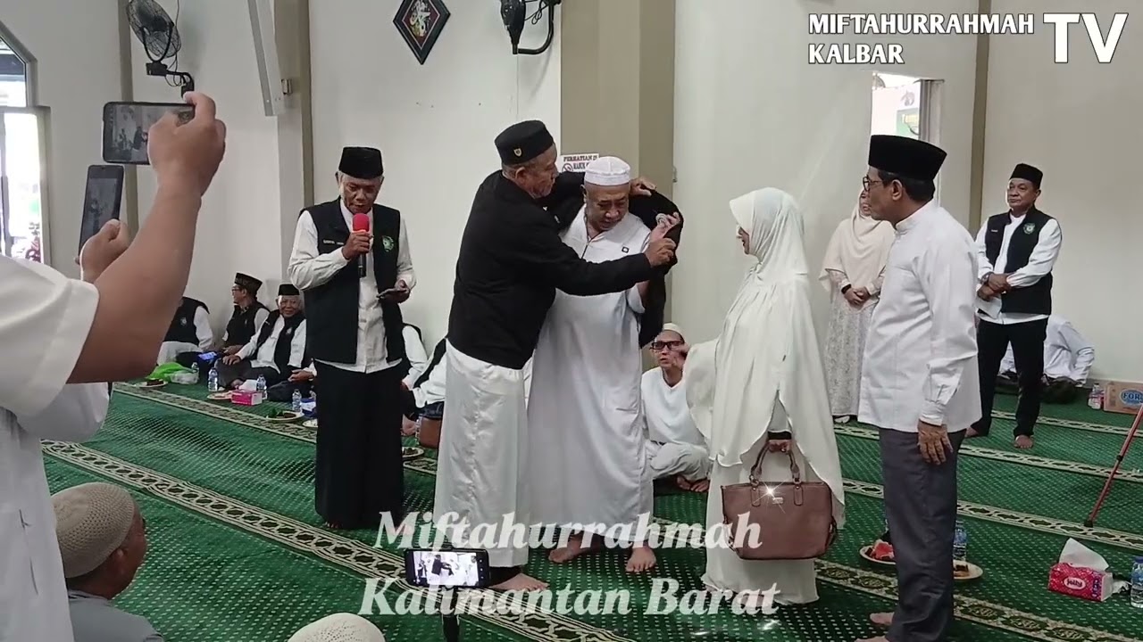 Sambutan Ketua PW Miftahurrahmah & Penyerahan Tanda Kasih Kepada Ketua Masjid Hudarrahman