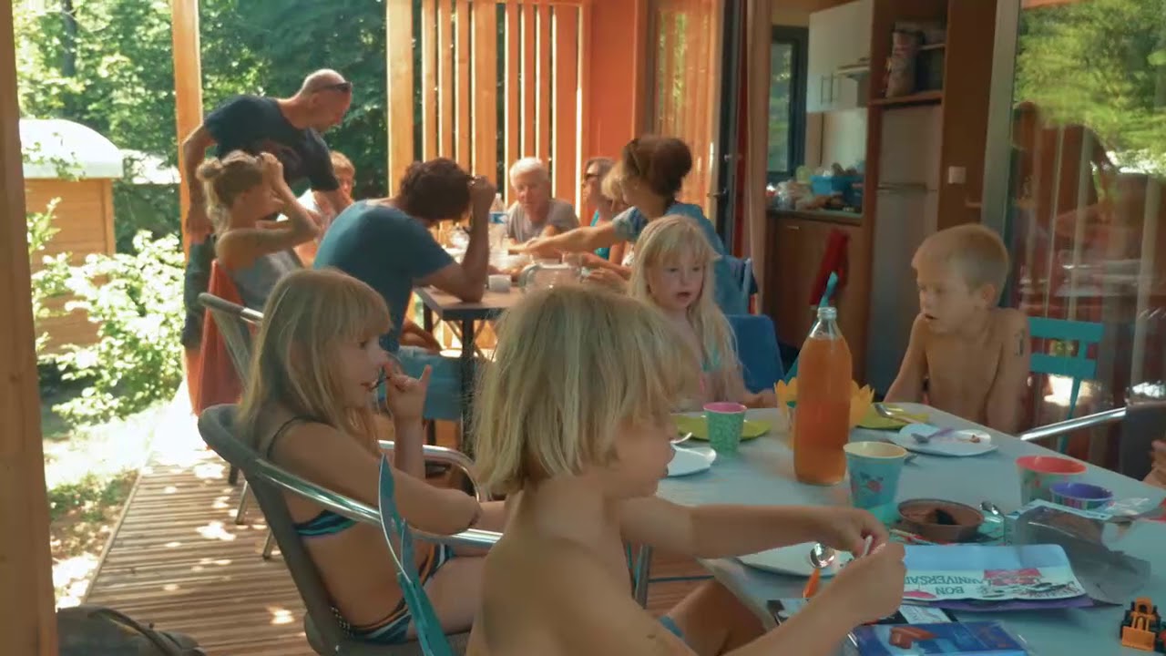 Camping Huttopia Royat | Visite Virtuelle en Auvergne