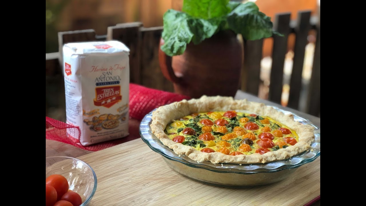 Quiche de acelgas y jitomate cherry con pasta de hojaldre rápida - Cocina con Conexión - Receta