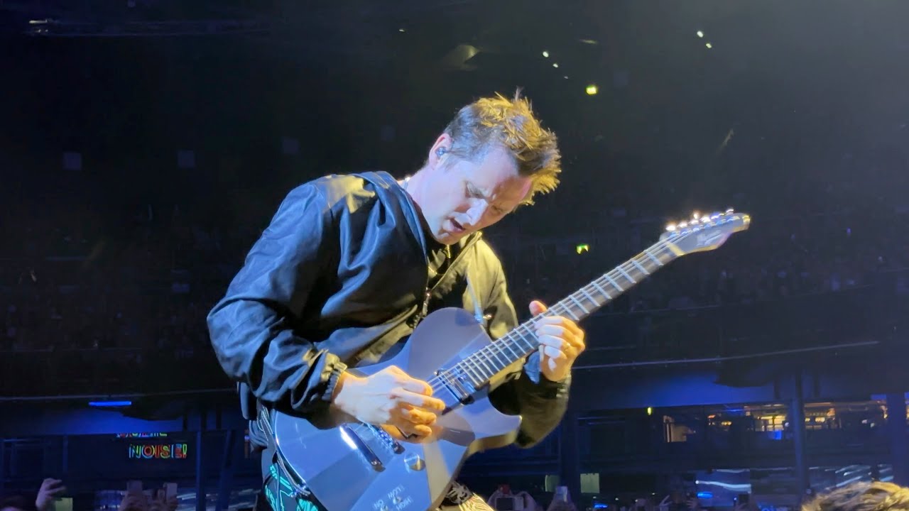 Muse - Interlude / Hysteria (Live) - 3Arena Dublin 27/9/2023 Ireland