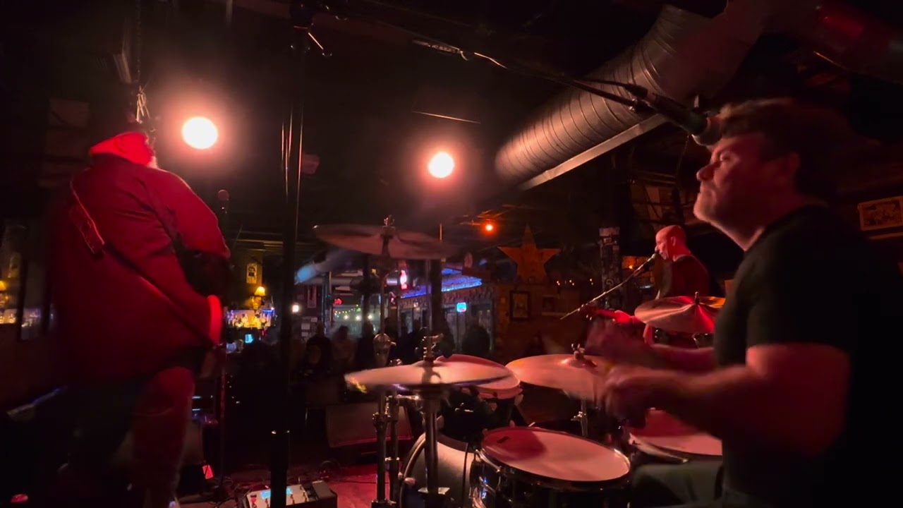 LAPTOP COMPUTER Bonzoleum Drum Cam: Deaf Right Ear Live Reggie’s 