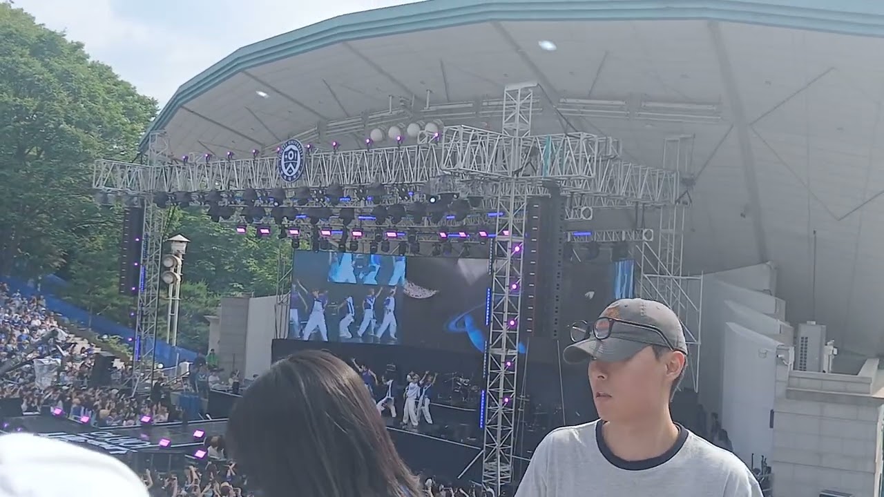 250608 연세대 동문 아카라카 riize 라이즈  boom boom bass