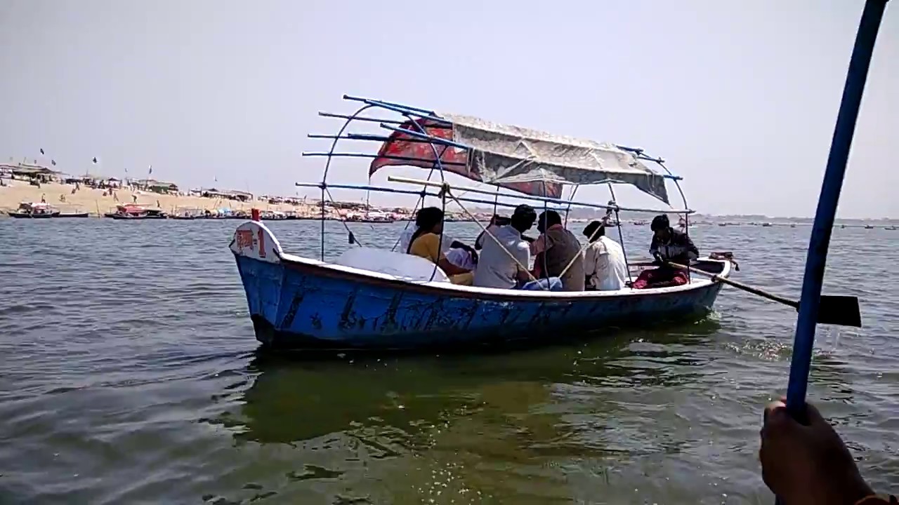 Bathing in Triveni Sangam in Allahabad (Prayagraj) Boat ride - Kumbh Mela 2019
