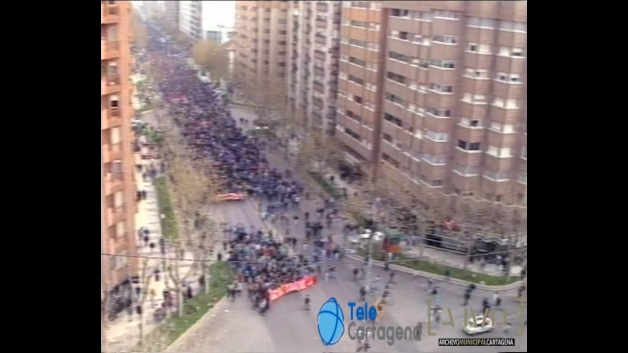 Protesta histórica en Cartagena contra el desempleo industrial.  (15/12/1992)