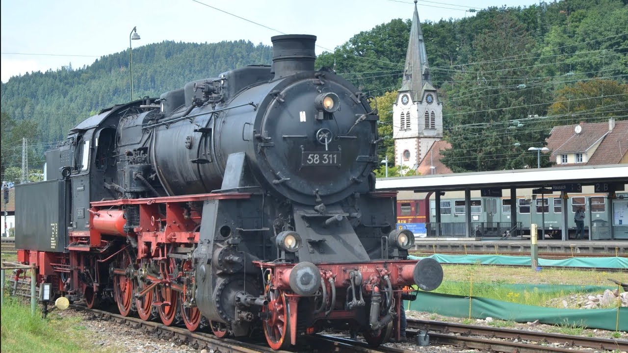 Sonderfahrten auf der Gäu-und Schwarzwaldbahn mit 103 113 + 58 311 und 218 105