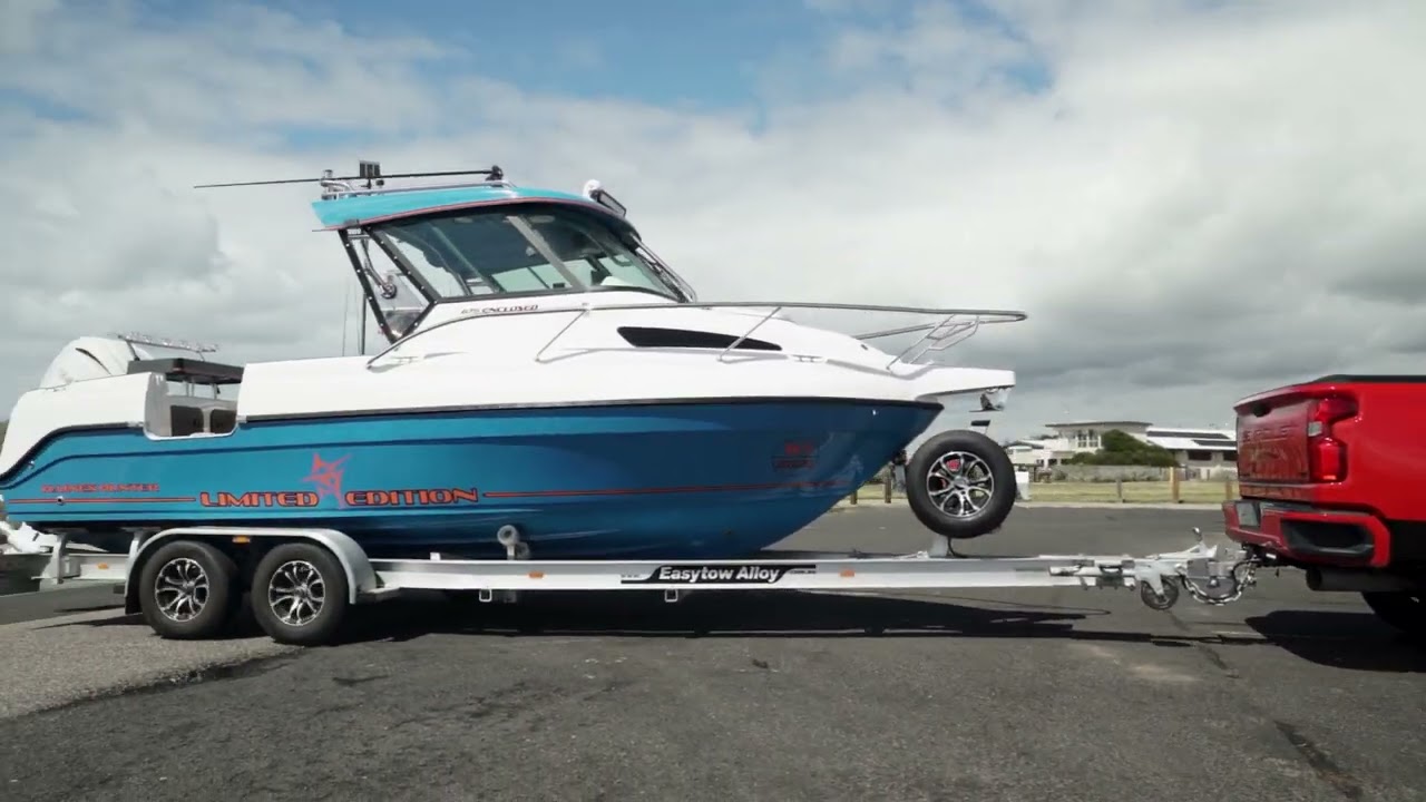 Haines Hunter factory tour and on-water test of a limited edition 675 Enclosed + F300hp Yamaha