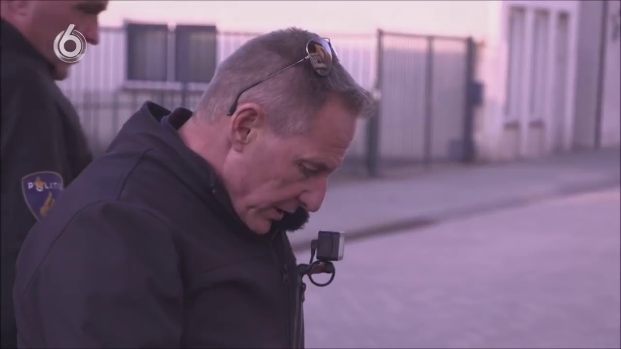 Jongeman rijdt zonder einddemper Wegmisbruikers
