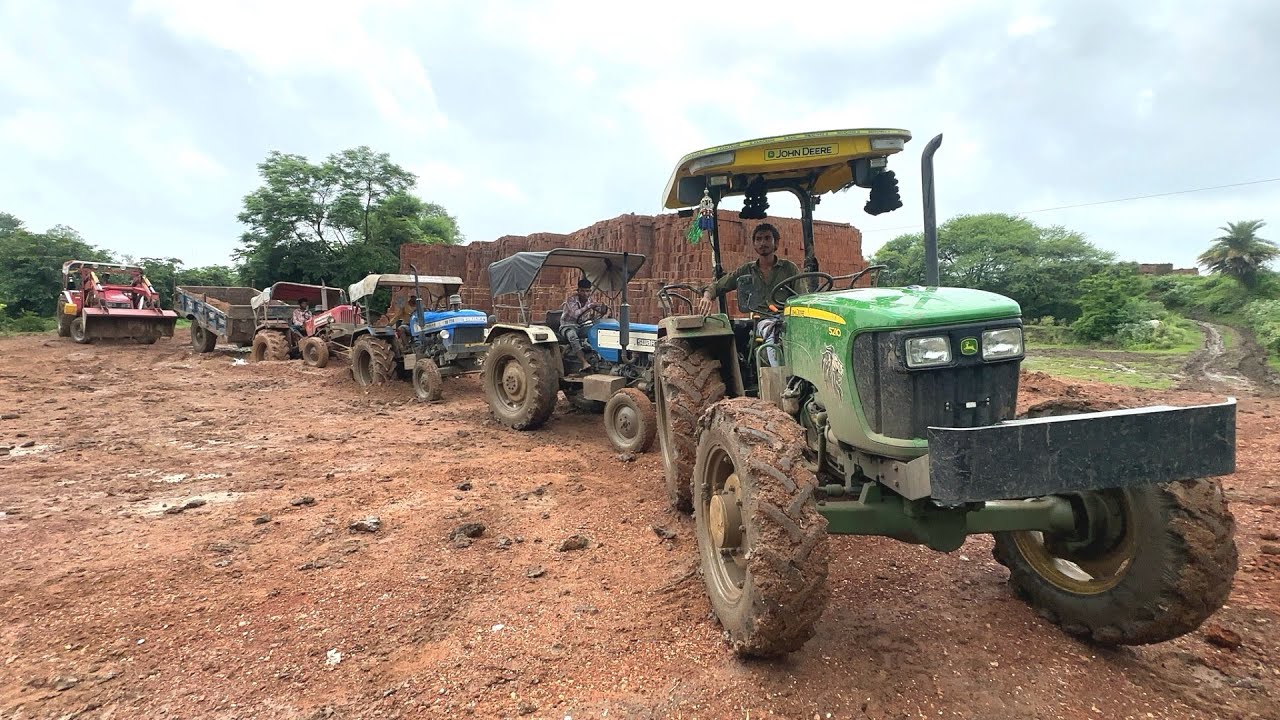 Mahindra 575 Tractor with Trolley got Badly Stuck in Mud 4 Tractors Together Pulling by