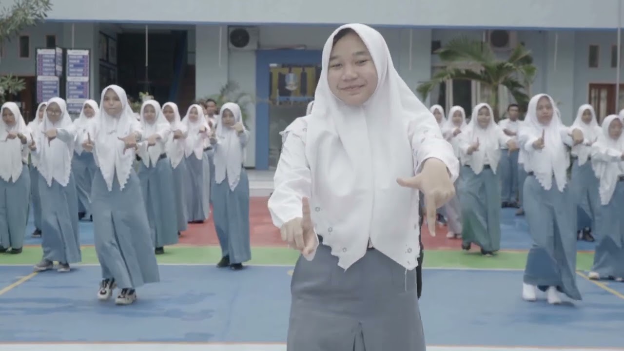 ETERNITHREE 23' - SMA Negeri 1 Bojonegoro