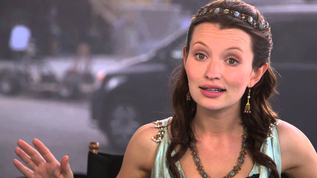 Pompeii: Emily Browning 